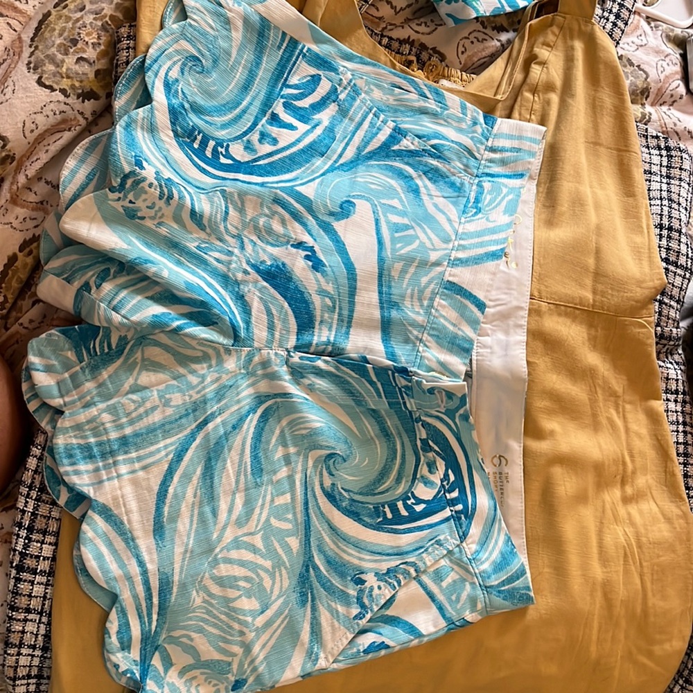 Lily buttercup short in blues
